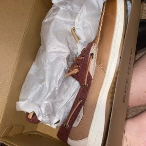 Sperry rosefish jersey tan/wine brand new size 8 with memory foam